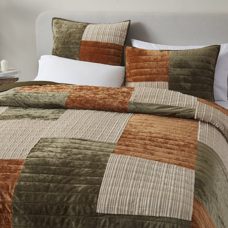 she tokyo Jenny velvet quilt 38